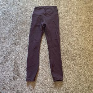 Purple Lulu Lemon Wunder Under Leggings